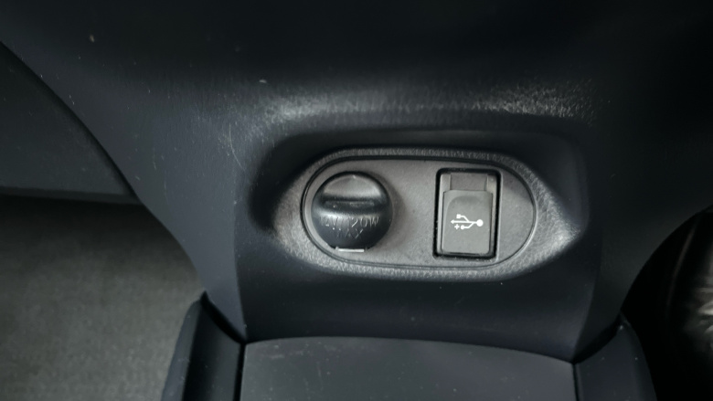 Toyota Yaris 1.5 VVT-i Icon Tech 5dr Petrol Hatchback